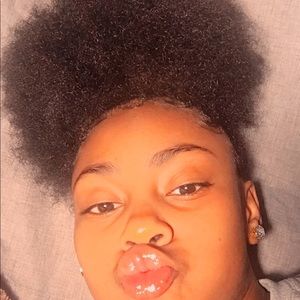 Meet your Posher, Rayhana